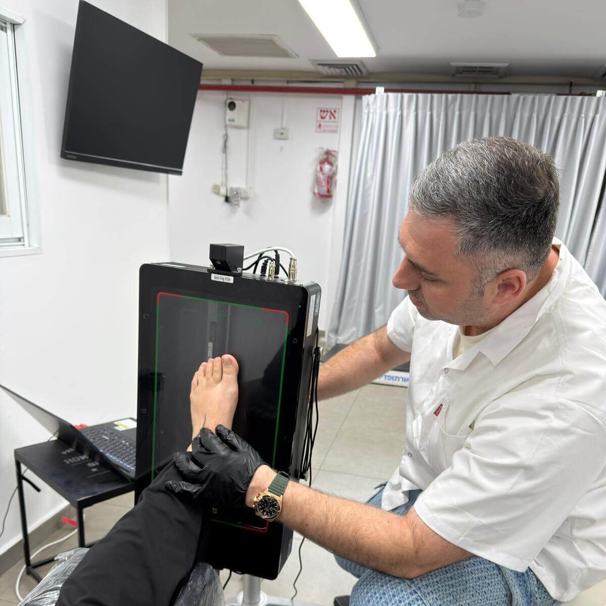 מדרסים לפלטפוס: המדריך השלם להתאמה נכונה, הפחתת כאב ושיפור היציבה